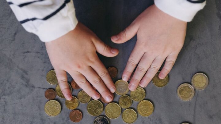 El Supremo corrige a Hacienda: los padres con custodia compartida sí pueden deducirse el IRPF de la pensión de alimentos